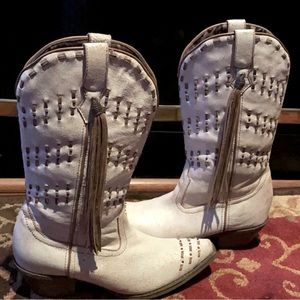 Laredo Vintage Cowboy Boots